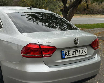 Серый Фольксваген Пассат, объемом двигателя 1.8 л и пробегом 225 тыс. км за 12000 $, фото 3 на Automoto.ua