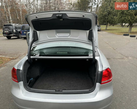 Сірий Фольксваген Пассат, об'ємом двигуна 1.8 л та пробігом 170 тис. км за 10000 $, фото 7 на Automoto.ua