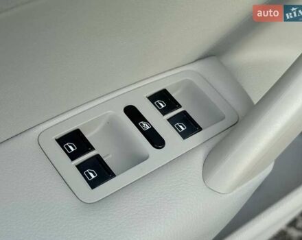 Сірий Фольксваген Пассат, об'ємом двигуна 1.8 л та пробігом 135 тис. км за 12000 $, фото 39 на Automoto.ua