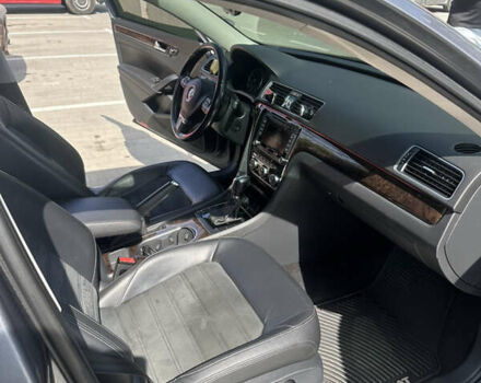 Серый Фольксваген Пассат, объемом двигателя 3.6 л и пробегом 204 тыс. км за 12500 $, фото 13 на Automoto.ua