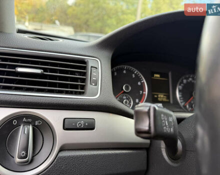 Сірий Фольксваген Пассат, об'ємом двигуна 1.8 л та пробігом 250 тис. км за 8999 $, фото 19 на Automoto.ua