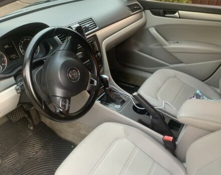 Серый Фольксваген Пассат, объемом двигателя 1.8 л и пробегом 197 тыс. км за 9950 $, фото 5 на Automoto.ua