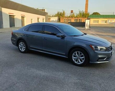 Фольксваген Пассат 2015 в Житомире на Automoto.ua Серый Фольксваген Пассат, объемом двигателя 1.8 л и пробегом 185 тыс. км за 11500 $, фото 3 на Automoto.ua