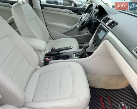 Сірий Фольксваген Пассат, об'ємом двигуна 1.8 л та пробігом 135 тис. км за 12000 $, фото 20 на Automoto.ua