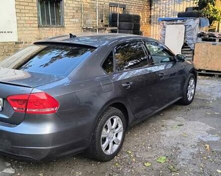 Серый Фольксваген Пассат, объемом двигателя 1.8 л и пробегом 235 тыс. км за 8700 $, фото 3 на Automoto.ua