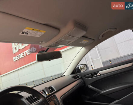 Сірий Фольксваген Пассат, об'ємом двигуна 1.8 л та пробігом 172 тис. км за 11000 $, фото 16 на Automoto.ua