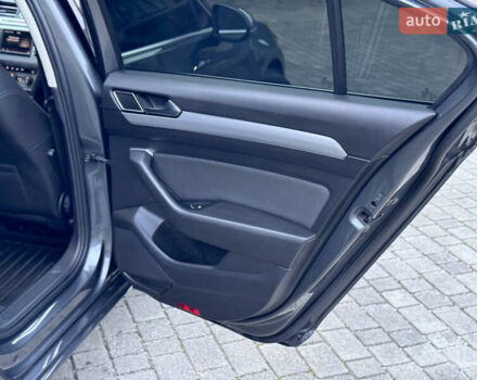 Серый Фольксваген Пассат, объемом двигателя 2 л и пробегом 264 тыс. км за 15850 $, фото 16 на Automoto.ua