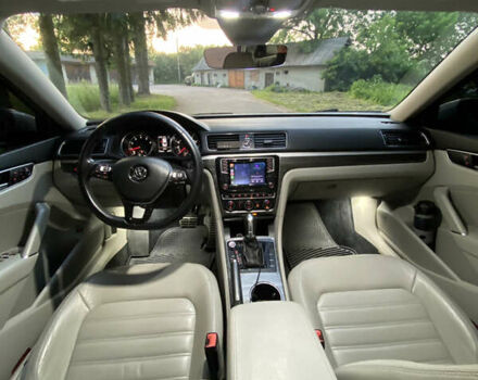 Серый Фольксваген Пассат, объемом двигателя 1.8 л и пробегом 224 тыс. км за 14600 $, фото 20 на Automoto.ua