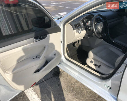 Фольксваген Пассат 2015 в Черкассах на Automoto.ua Серый Фольксваген Пассат, объемом двигателя 1.8 л и пробегом 232 тыс. км за 10700 $, фото 5 на Automoto.ua