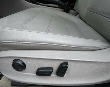 Серый Фольксваген Пассат, объемом двигателя 1.8 л и пробегом 225 тыс. км за 12000 $, фото 6 на Automoto.ua