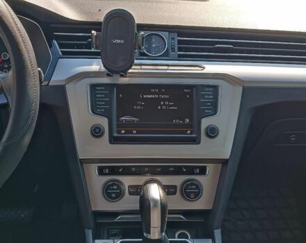 Серый Фольксваген Пассат, объемом двигателя 2.4 л и пробегом 96 тыс. км за 17440 $, фото 16 на Automoto.ua