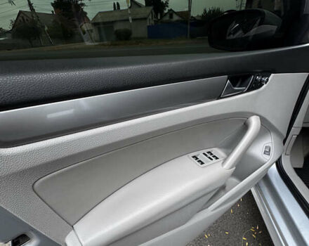 Серый Фольксваген Пассат, объемом двигателя 1.8 л и пробегом 225 тыс. км за 12000 $, фото 16 на Automoto.ua