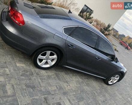 Серый Фольксваген Пассат, объемом двигателя 1.8 л и пробегом 202 тыс. км за 11500 $, фото 4 на Automoto.ua