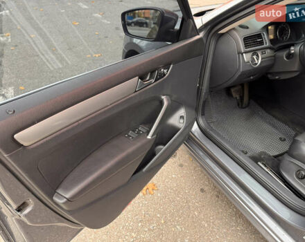 Сірий Фольксваген Пассат, об'ємом двигуна 1.8 л та пробігом 172 тис. км за 11000 $, фото 12 на Automoto.ua