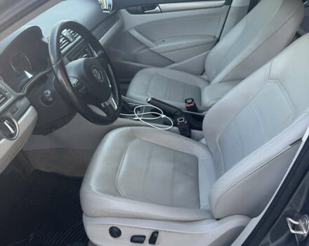 Сірий Фольксваген Пассат, об'ємом двигуна 1.8 л та пробігом 144 тис. км за 11600 $, фото 5 на Automoto.ua