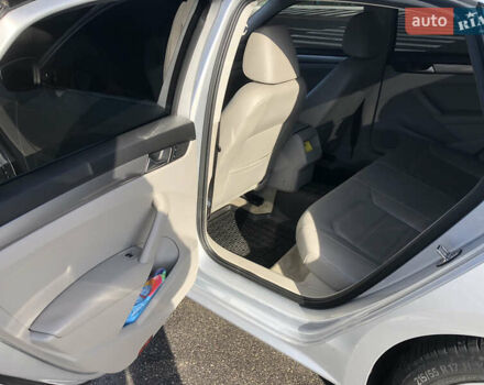 Фольксваген Пассат 2015 в Черкассах на Automoto.ua Серый Фольксваген Пассат, объемом двигателя 1.8 л и пробегом 232 тыс. км за 10700 $, фото 11 на Automoto.ua