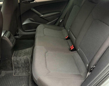 Серый Фольксваген Пассат, объемом двигателя 1.8 л и пробегом 147 тыс. км за 11500 $, фото 4 на Automoto.ua