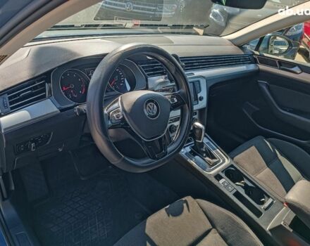 Серый Фольксваген Пассат, объемом двигателя 2.4 л и пробегом 96 тыс. км за 17440 $, фото 21 на Automoto.ua