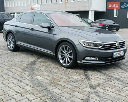 Серый Фольксваген Пассат, объемом двигателя 1.97 л и пробегом 290 тыс. км за 17500 $, фото 1 на Automoto.ua