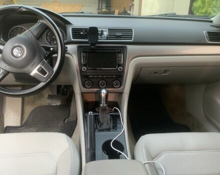 Серый Фольксваген Пассат, объемом двигателя 1.8 л и пробегом 197 тыс. км за 9950 $, фото 6 на Automoto.ua