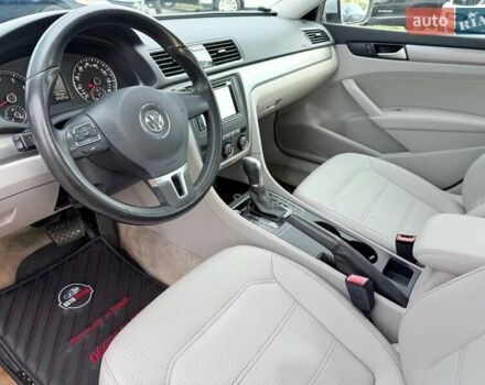 Сірий Фольксваген Пассат, об'ємом двигуна 1.8 л та пробігом 135 тис. км за 12000 $, фото 23 на Automoto.ua