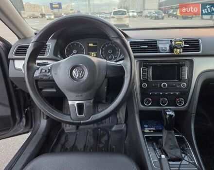 Серый Фольксваген Пассат, объемом двигателя 1.8 л и пробегом 285 тыс. км за 8500 $, фото 4 на Automoto.ua