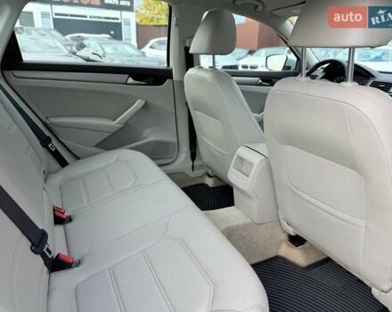 Сірий Фольксваген Пассат, об'ємом двигуна 1.8 л та пробігом 135 тис. км за 12000 $, фото 18 на Automoto.ua