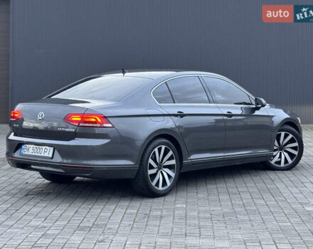 Серый Фольксваген Пассат, объемом двигателя 2 л и пробегом 264 тыс. км за 15850 $, фото 12 на Automoto.ua