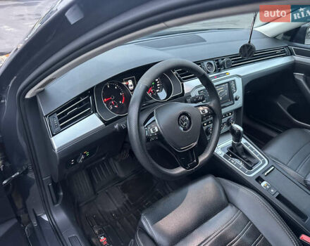 Серый Фольксваген Пассат, объемом двигателя 2 л и пробегом 257 тыс. км за 16900 $, фото 16 на Automoto.ua
