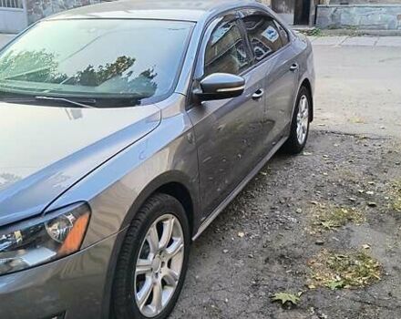 Серый Фольксваген Пассат, объемом двигателя 1.8 л и пробегом 235 тыс. км за 8700 $, фото 1 на Automoto.ua