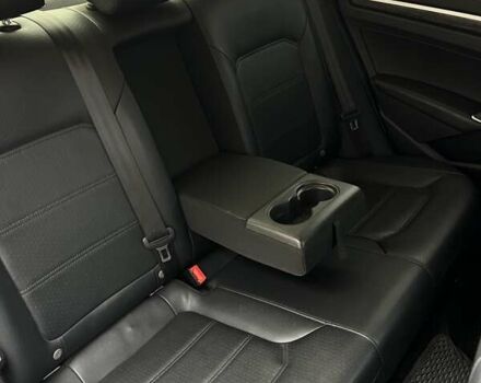 Сірий Фольксваген Пассат, об'ємом двигуна 1.8 л та пробігом 173 тис. км за 13800 $, фото 28 на Automoto.ua