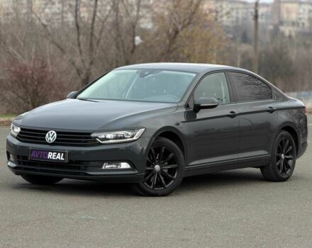 Серый Фольксваген Пассат, объемом двигателя 2 л и пробегом 257 тыс. км за 16900 $, фото 1 на Automoto.ua