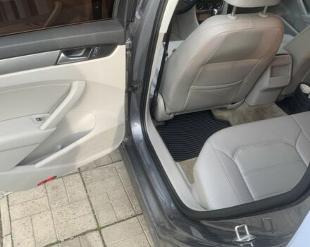 Серый Фольксваген Пассат, объемом двигателя 1.8 л и пробегом 197 тыс. км за 9950 $, фото 4 на Automoto.ua