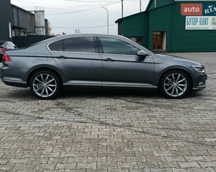 Серый Фольксваген Пассат, объемом двигателя 1.97 л и пробегом 290 тыс. км за 17500 $, фото 2 на Automoto.ua