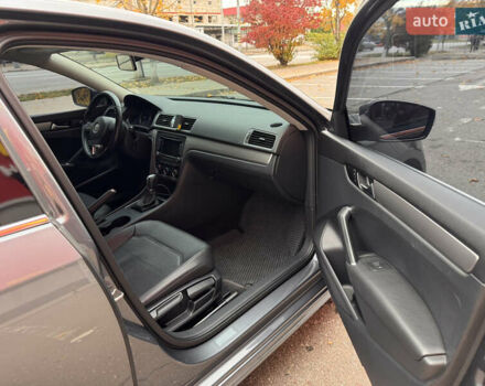 Сірий Фольксваген Пассат, об'ємом двигуна 1.8 л та пробігом 172 тис. км за 11000 $, фото 6 на Automoto.ua
