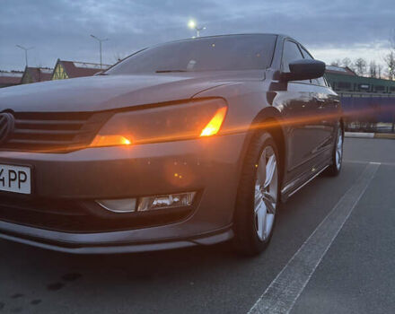 Серый Фольксваген Пассат, объемом двигателя 3.6 л и пробегом 204 тыс. км за 12500 $, фото 1 на Automoto.ua