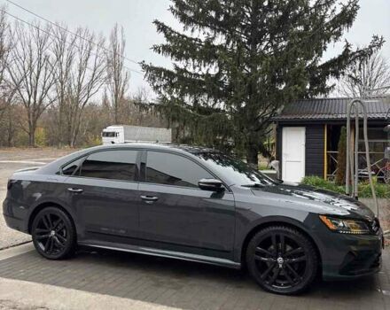 Серый Фольксваген Пассат, объемом двигателя 1.8 л и пробегом 112 тыс. км за 16800 $, фото 4 на Automoto.ua