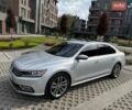 Серый Фольксваген Пассат, объемом двигателя 1.8 л и пробегом 142 тыс. км за 15999 $, фото 1 на Automoto.ua