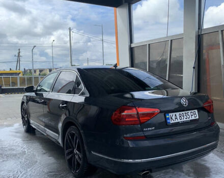 Серый Фольксваген Пассат, объемом двигателя 1.8 л и пробегом 120 тыс. км за 12000 $, фото 4 на Automoto.ua