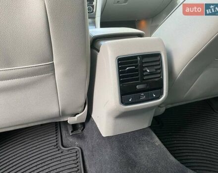 Серый Фольксваген Пассат, объемом двигателя 1.8 л и пробегом 185 тыс. км за 14800 $, фото 25 на Automoto.ua