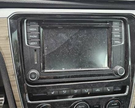 Серый Фольксваген Пассат, объемом двигателя 1.8 л и пробегом 170 тыс. км за 4000 $, фото 14 на Automoto.ua