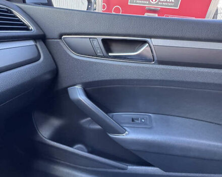 Фольксваген Пассат 2016 в Киеве на Automoto.ua Серый Фольксваген Пассат, объемом двигателя 1.8 л и пробегом 153 тыс. км за 15200 $, фото 50 на Automoto.ua