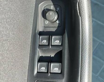 Серый Фольксваген Пассат, объемом двигателя 1.6 л и пробегом 297 тыс. км за 15000 $, фото 55 на Automoto.ua