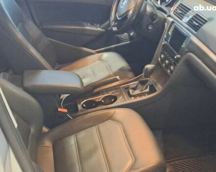 Серый Фольксваген Пассат, объемом двигателя 1.8 л и пробегом 180 тыс. км за 11590 $, фото 13 на Automoto.ua