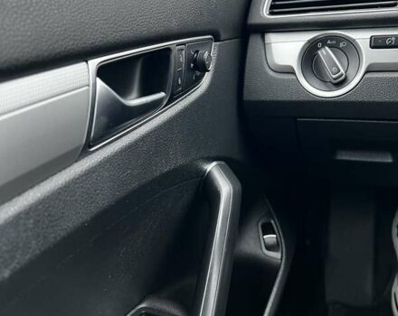 Серый Фольксваген Пассат, объемом двигателя 1.8 л и пробегом 190 тыс. км за 16000 $, фото 29 на Automoto.ua