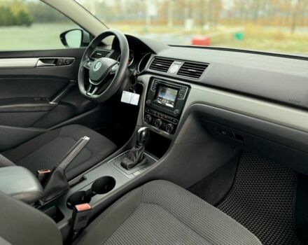 Серый Фольксваген Пассат, объемом двигателя 1.8 л и пробегом 172 тыс. км за 10299 $, фото 15 на Automoto.ua