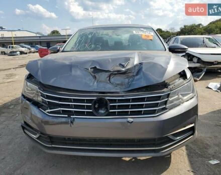 Серый Фольксваген Пассат, объемом двигателя 1.8 л и пробегом 126 тыс. км за 2300 $, фото 4 на Automoto.ua