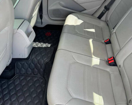 Серый Фольксваген Пассат, объемом двигателя 1.8 л и пробегом 170 тыс. км за 13900 $, фото 7 на Automoto.ua