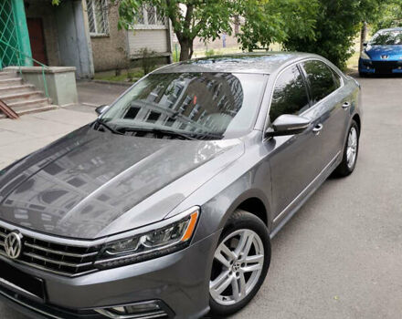Сірий Фольксваген Пассат, об'ємом двигуна 1.8 л та пробігом 170 тис. км за 12900 $, фото 1 на Automoto.ua