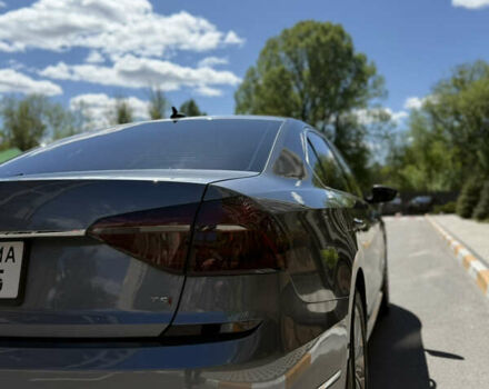 Серый Фольксваген Пассат, объемом двигателя 1.8 л и пробегом 184 тыс. км за 13500 $, фото 5 на Automoto.ua